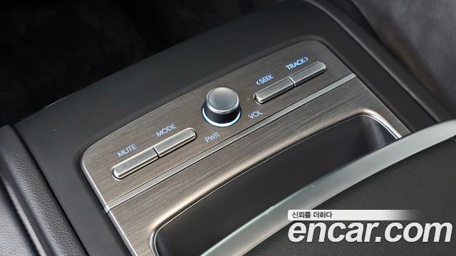 Hyundai Grandeur (GN7) 3.5 Gasoline 2WD Exclusive 2024 — фото 31