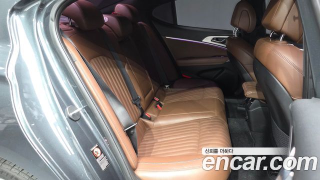 Genesis G70 2.0T Supreme 2018 — фото 12
