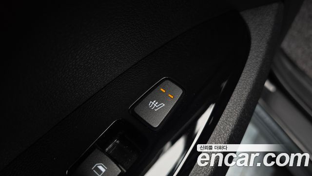 Kia Sportage (V) Diesel 2.0 2WD Nobleless 2022 — фото 17