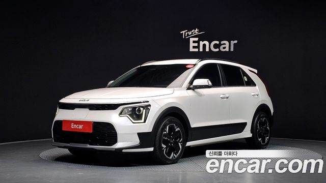 Kia Niro EV Air 2023 — фото 1