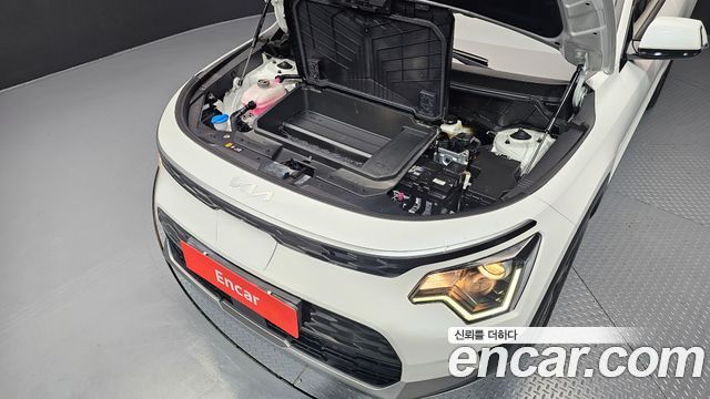 Kia Niro EV Air 2023 — фото 6