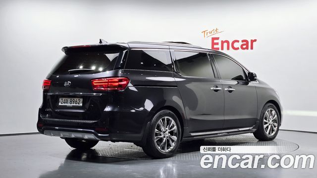 Kia Carnival 9-Seater Noblesse Special 2019 — фото 2