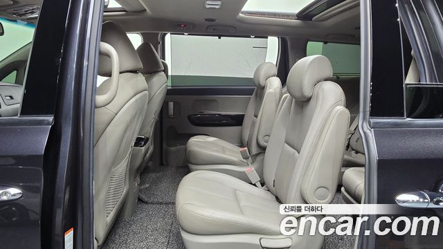 Kia Carnival 9-Seater Noblesse Special 2019 — фото 11