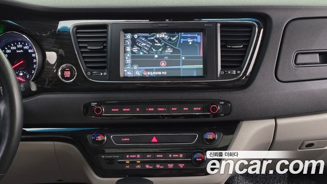 Kia Carnival 9-Seater Noblesse Special 2019 — фото 16