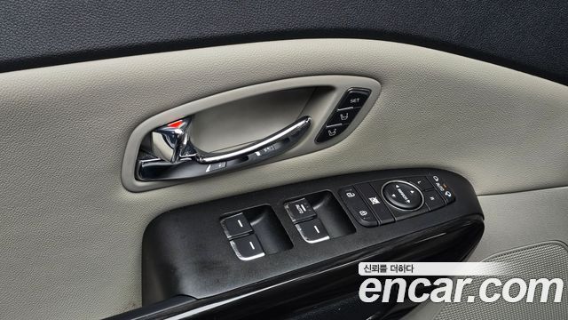 Kia Carnival 9-Seater Noblesse Special 2019 — фото 17