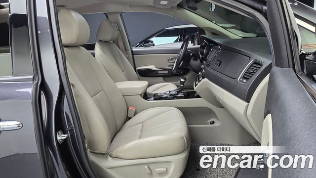 Kia Carnival 9-Seater Noblesse Special 2019 — фото 26