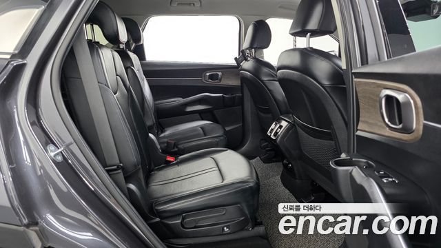Kia Sorento (IV) Gasoline 2.5T 2WD Prestige 2023 — фото 11