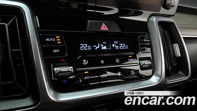 Kia Sorento (IV) Gasoline 2.5T 2WD Prestige 2023 — фото 33