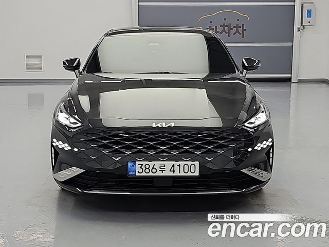 Kia K8 2.5 Gasoline 2WD Signature Special 2023 — фото 2