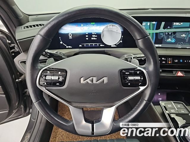 Kia K8 2.5 Gasoline 2WD Signature Special 2023 — фото 9