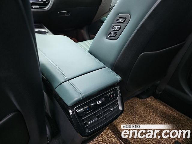 Kia K8 2.5 Gasoline 2WD Signature Special 2023 — фото 18
