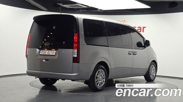 Hyundai Staria L3.5 Cargo 5-Seater Modern 2022 — фото 2