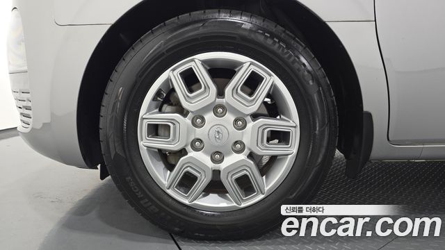 Hyundai Staria L3.5 Cargo 5-Seater Modern 2022 — фото 5
