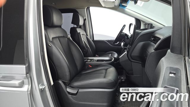 Hyundai Staria L3.5 Cargo 5-Seater Modern 2022 — фото 11