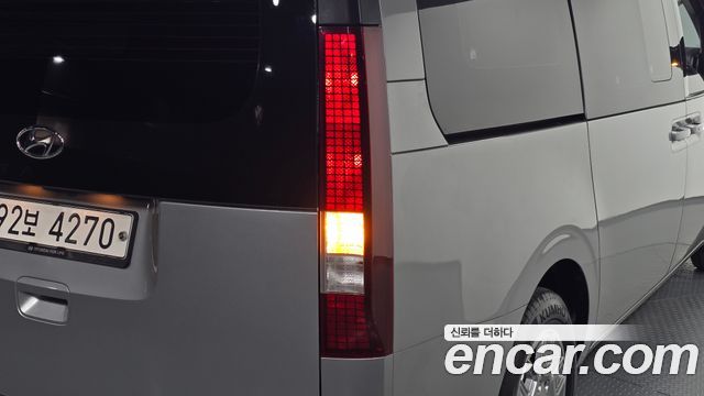 Hyundai Staria L3.5 Cargo 5-Seater Modern 2022 — фото 23