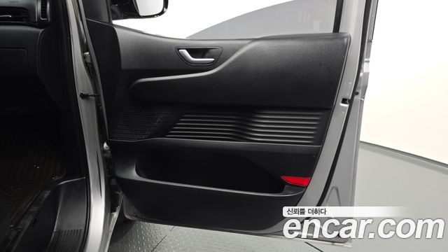Hyundai Staria L3.5 Cargo 5-Seater Modern 2022 — фото 25