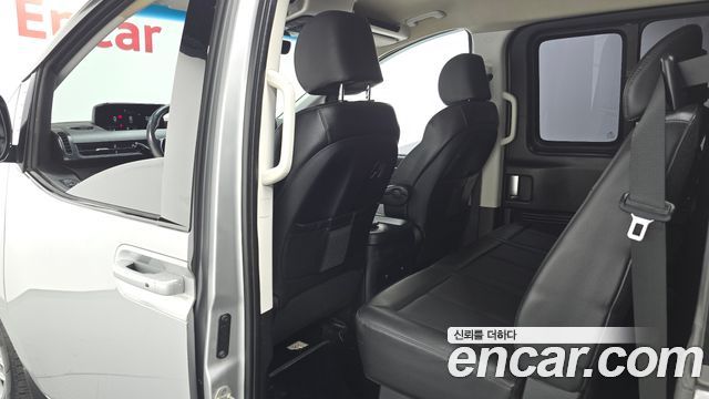 Hyundai Staria L3.5 Cargo 5-Seater Modern 2022 — фото 26