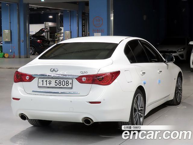 Infiniti Q50 2.2d Premium 2015 — фото 4
