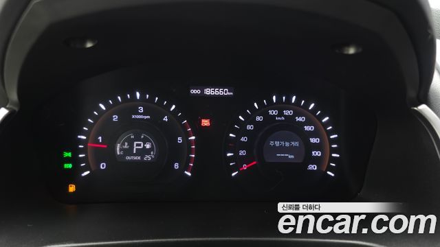 KG Mobility (SsangYong) Korando C 2.0 CVT 4WD Deluxe 2014 — фото 8