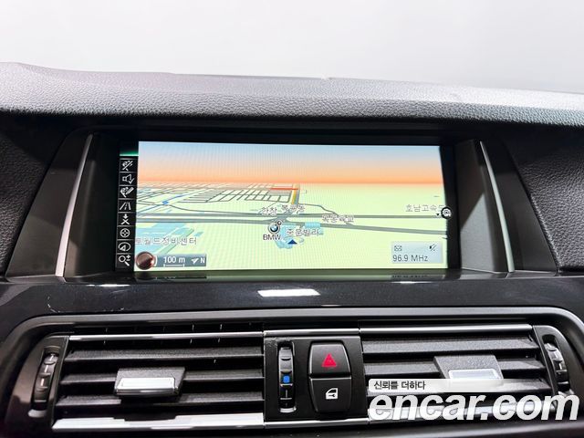 BMW 5 Series (F10) 520d 2015 — фото 9