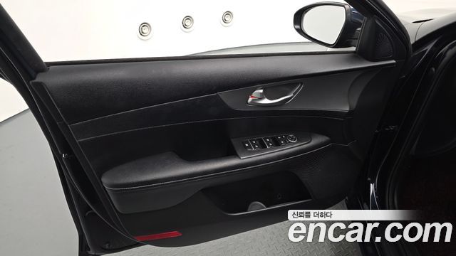 Kia K3 Trendy 2019 — фото 30