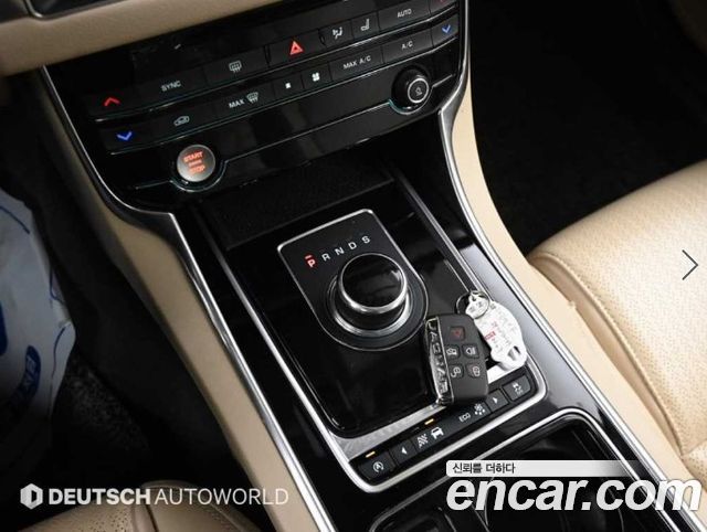 Jaguar XF (X260) 20d Prestige AWD 2017 — фото 9