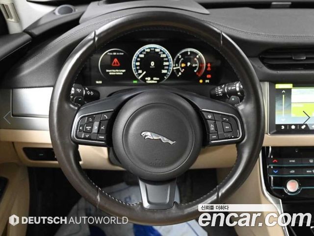 Jaguar XF (X260) 20d Prestige AWD 2017 — фото 17