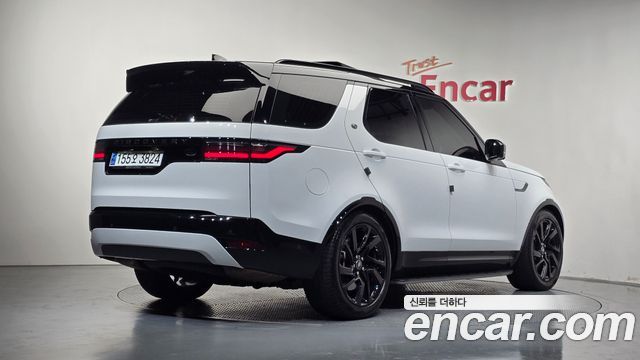 Land Rover Discovery 5 P360 R-Dynamic SE 2023 — фото 2