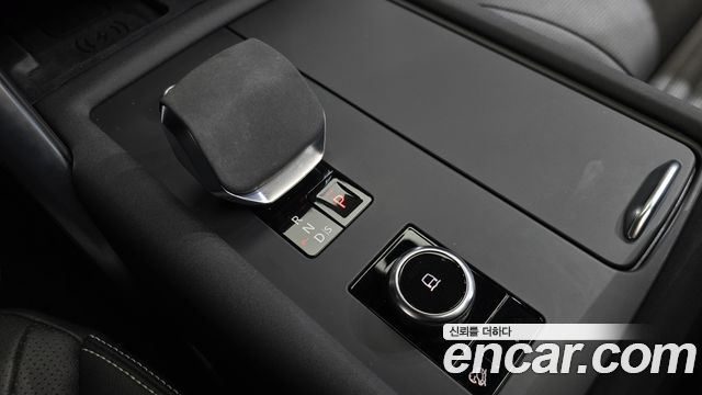 Land Rover Discovery 5 P360 R-Dynamic SE 2023 — фото 9