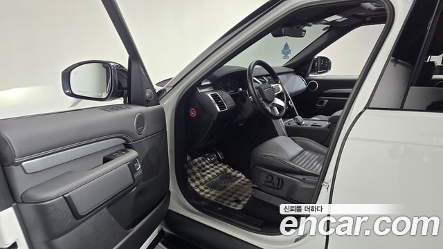 Land Rover Discovery 5 P360 R-Dynamic SE 2023 — фото 10
