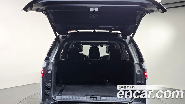 Land Rover Discovery 5 P360 R-Dynamic SE 2023 — фото 20