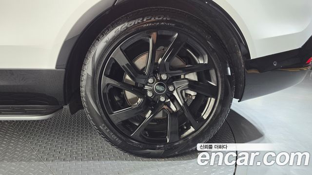 Land Rover Discovery 5 P360 R-Dynamic SE 2023 — фото 21
