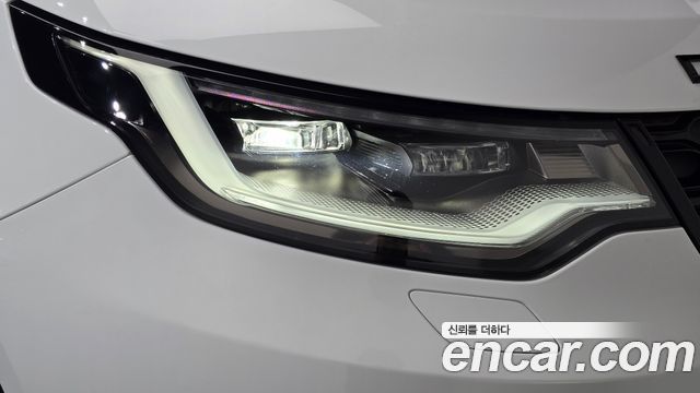 Land Rover Discovery 5 P360 R-Dynamic SE 2023 — фото 22