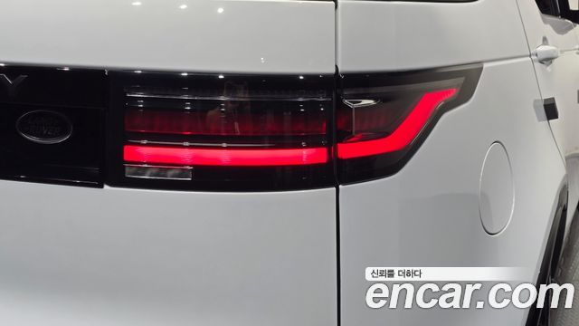 Land Rover Discovery 5 P360 R-Dynamic SE 2023 — фото 23