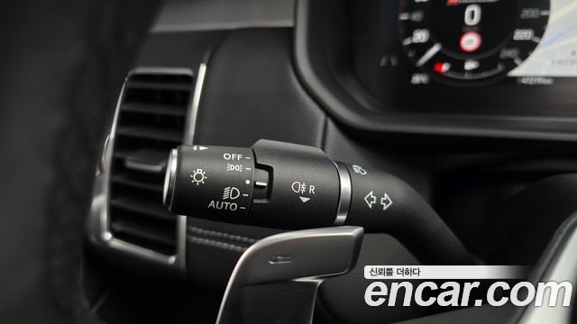 Land Rover Discovery 5 P360 R-Dynamic SE 2023 — фото 27