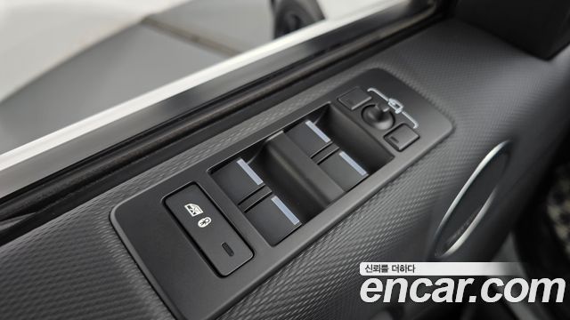 Land Rover Discovery 5 P360 R-Dynamic SE 2023 — фото 29