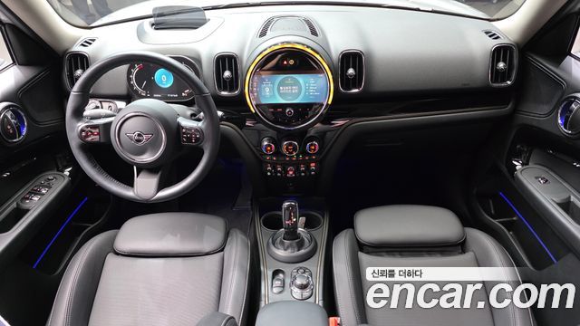 MINI Cooper Countryman Classic Plus Launch Pack 2nd Gen 2023 — фото 7