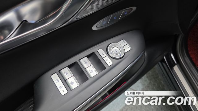 Genesis GV70 2.2 Diesel AWD 2021 — фото 13