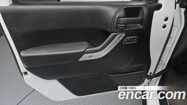 Jeep Wrangler (JK) 3.6 Rubicon 4Door 2016 — фото 29