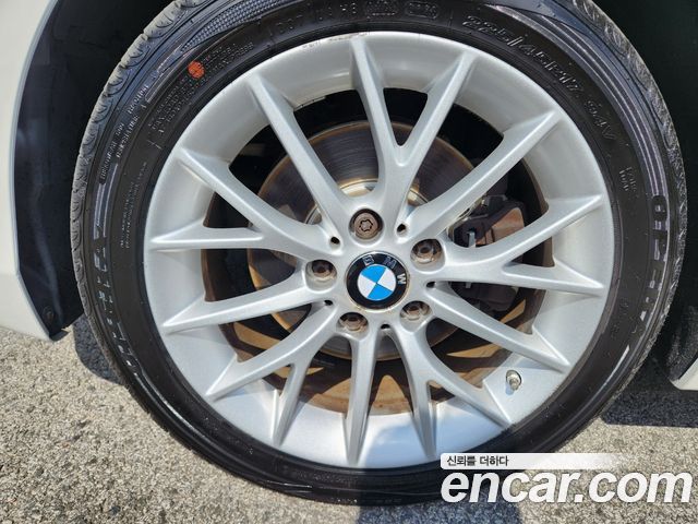 BMW 1 Series (F20) 118d Sport 5Door 2015 — фото 23