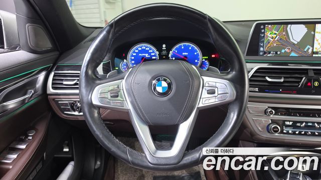 BMW 7 Series (G11) 740d xDrive M Sport 2016 — фото 13