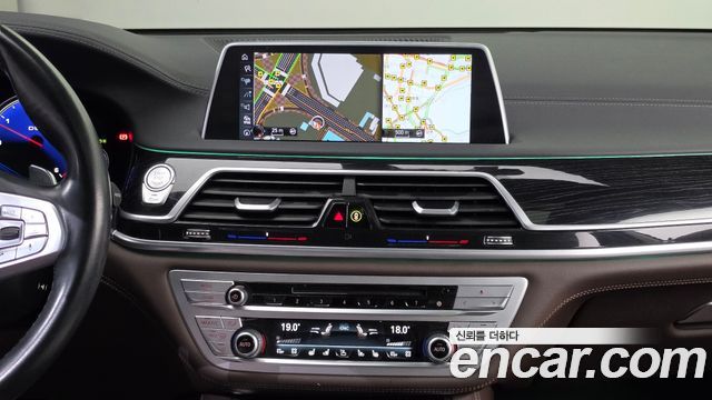 BMW 7 Series (G11) 740d xDrive M Sport 2016 — фото 14