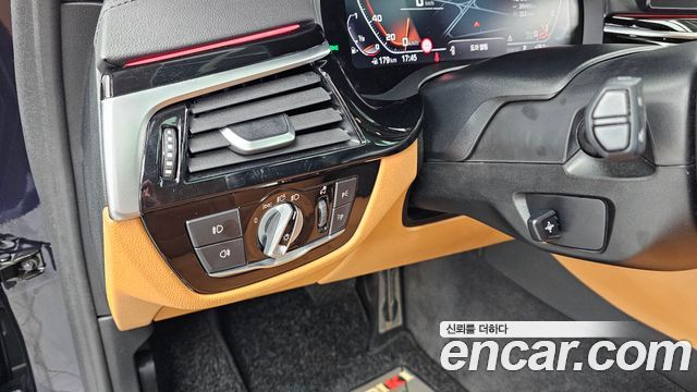 BMW 5 Series (G30) 520i Luxury 2020 — фото 27