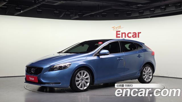 Volvo V40 D2 2nd 2015 — фото 1
