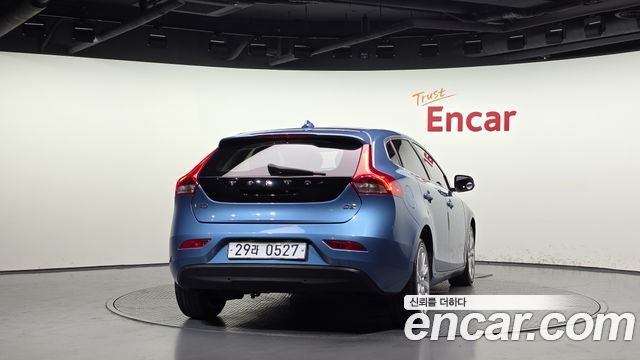 Volvo V40 D2 2nd 2015 — фото 4