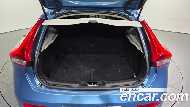 Volvo V40 D2 2nd 2015 — фото 20