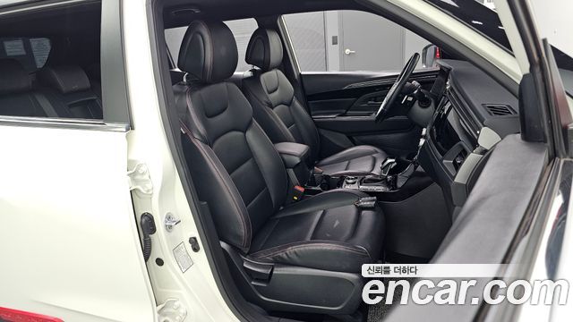 KG Mobility (SsangYong) Beautiful Korando Gasoline 1.5 2WD R-Plus 2021 — фото 12