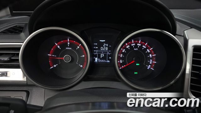 KG Mobility (SsangYong) Tivoli Diesel VX 2WD 2016 — фото 8