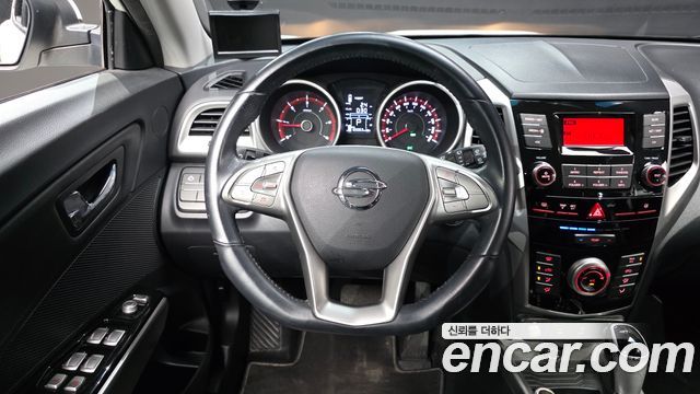 KG Mobility (SsangYong) Tivoli Diesel VX 2WD 2016 — фото 12