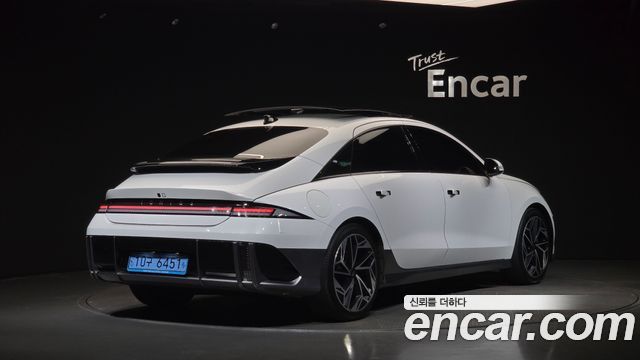 Hyundai Ioniq 6 Long Range Exclusive + 2023 — фото 2